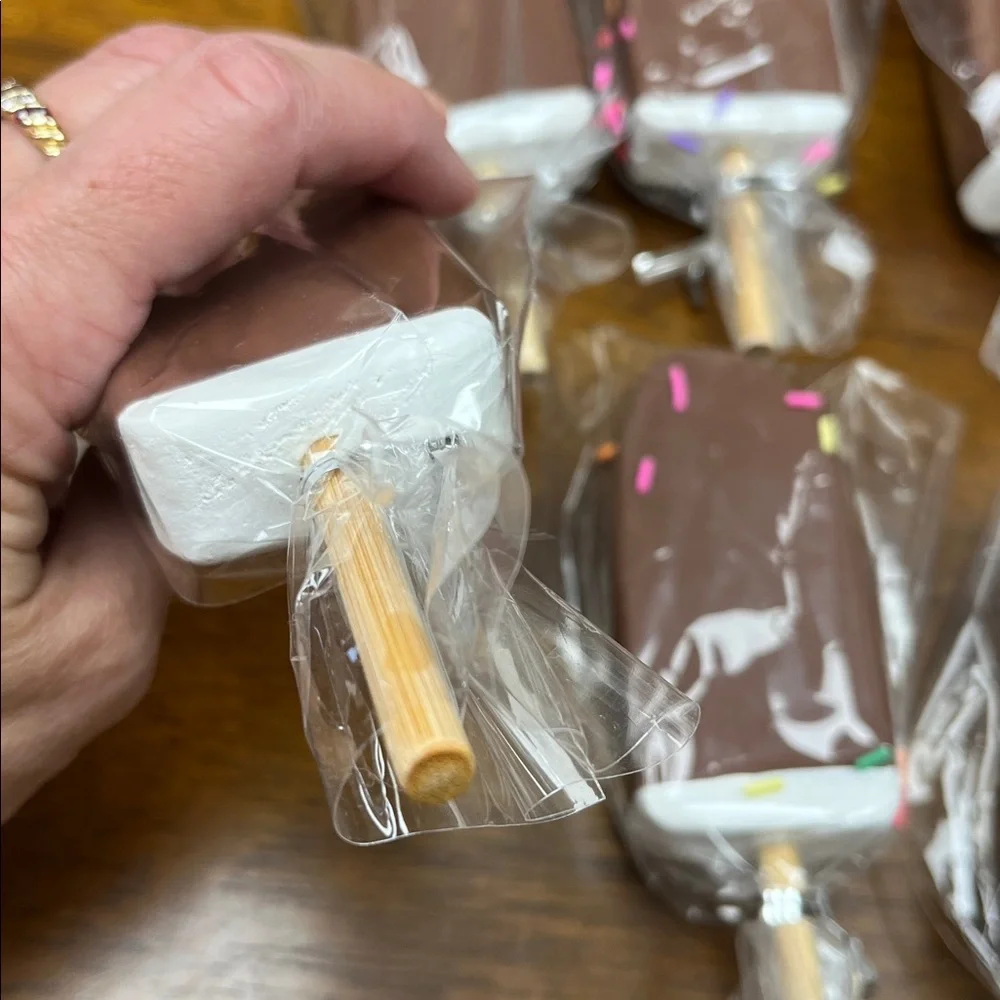 Decorative Wood Party favors. 8 total. DECORATIVE PURPOSES ONLY.